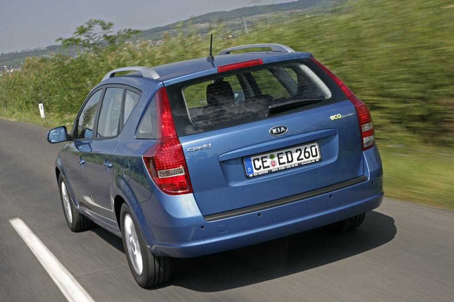  Kia cee&rsquo;d SW 2009 года  (фото 58 из 61)
